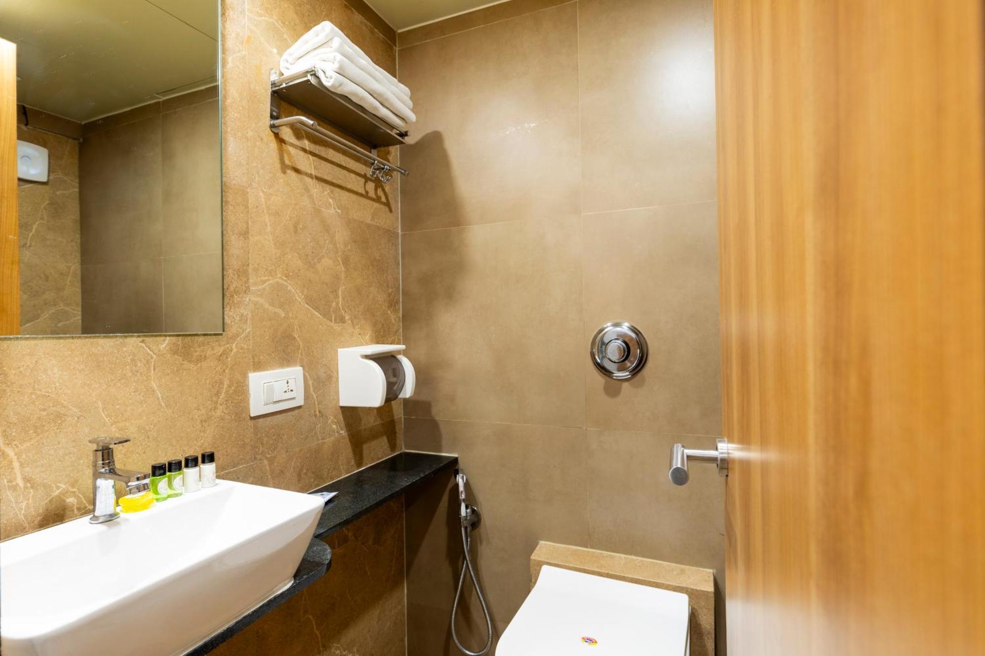 Hotel Embassy Park - Bkc Mumbai Exterior foto