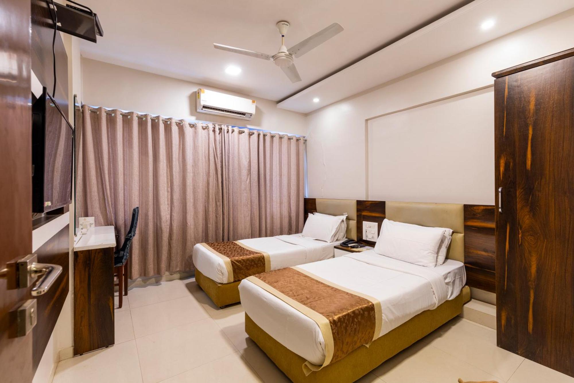 Hotel Embassy Park - Bkc Mumbai Exterior foto